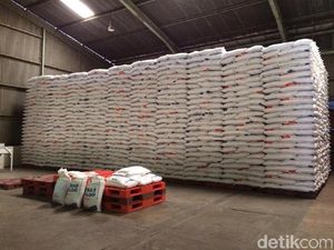 Bulog Bakal Kucurkan 600.000 Ton Beras Sebelum Lebaran