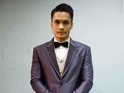 Kemesraan Randy Pangalila dan Calon Istri Bulenya