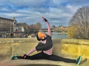 Tips Pilih Hijab untuk Yoga Ala Lisa Namuri Tips Pilih Hijab untuk Yoga Ala Lisa Namuri