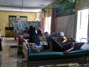 7 Santri di Jember Dehidrasi Usai Imunisasi Difteri Masih Dirawat 7 Santri di Jember Dehidrasi Usai Imunisasi Difteri Masih Dirawat