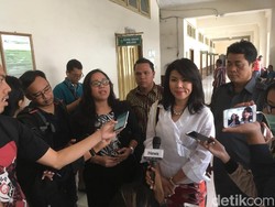 Ahok Tidak Akan Hadir Selama Sidang Perceraian
