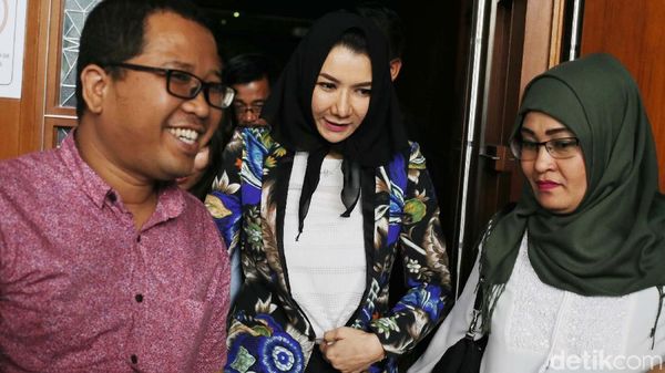 Sidang Lanjutan Bupati Nonaktif Rita Widyasari