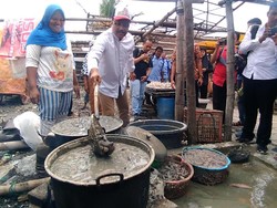 Gus Ipul Ajak Nelayan Berwirusaha, Olah Hasil Tangkapan Ikan