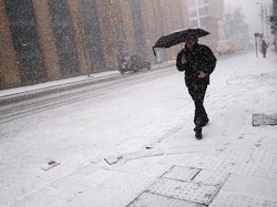 Penampakan Inggris Diterjang Monster dari Timur