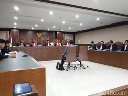 Suap Selamatkan Ibu, Aditya Moha Didakwa Beri Duit SGD 120 Ribu