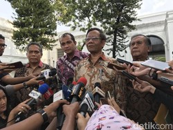 Mahfud MD Dkk Beri Masukan soal Pasal Penghinaan Presiden ke Jokowi