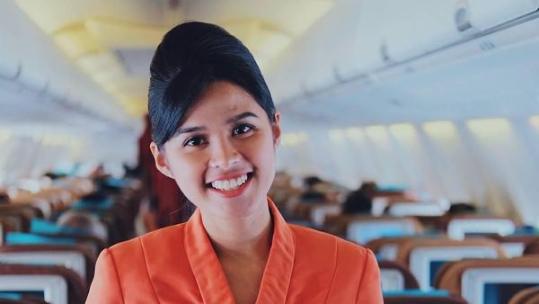 Terpikat Pesona Pramugari Cantik Asal Solo yang Disebut Mirip Maudy Ayunda