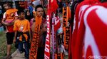 Pedagang Atribut Persija Serbu GBK