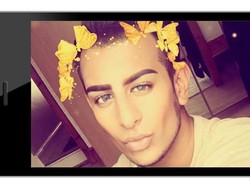 Junaid Ahmed Si Raja Selfie, Kecanduan Swafoto 200 Kali Sehari