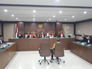 Jaksa Jelaskan Kode Pengajian di Dakwaan Suap Selamatkan Ibu Jaksa Jelaskan Kode Pengajian di Dakwaan Suap Selamatkan Ibu