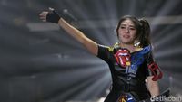 Aksi Lucu Via Vallen dan Slank