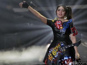 Diserang Fans Via Vallen, Marko Simic Matikan Komentar di Instagram