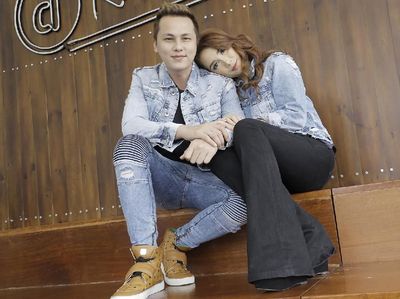 Para Seleb Cantik yang Menikahi Berondong