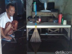 Korban Banjir Di Demak Kesulitan Dapatkan Bahan Makanan