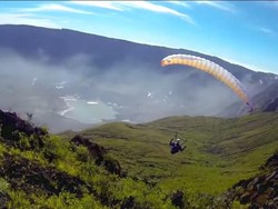 Paralayang di Kaldera Tambora: Berbahaya dan Dilarang