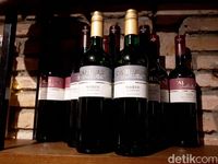 Hararu Izakaya: Wah, Sedapnya <i>Gyu Nitsuke</i> dan 'Wine' Halal di Pub Jepang Ini!