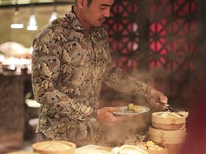 Gemar Kulineran, Robby Purba Cicip Es Cincau Jahe hingga Dimsum Gemar Kulineran, Robby Purba Cicip Es Cincau Jahe hingga Dimsum