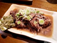 Hararu Izakaya: Wah, Sedapnya <i>Gyu Nitsuke</i> dan 'Wine' Halal di Pub Jepang Ini!