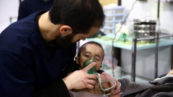 Douma Dibom Rezim Suriah, Sejumlah Warga Sesak Napas