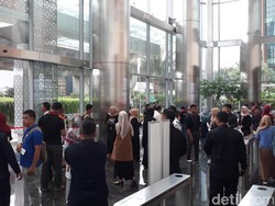 Yusuf Mansur Ajak Ratusan Orang Buka Tabungan di Bank Muamalat