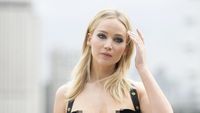 Jennifer Lawrence Hamil Anak Pertama