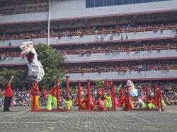 Memberi Angpao
