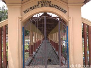 Foto: Makam Perempuan Cantik, Sakti dan Penyebar Islam di Cirebon