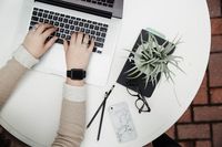 Begini Cara Bersihkan Laptop dengan Benar