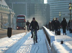 London yang Memutih karena Salju