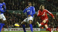 Fernando Torres (24 gol) di Liverpool, Premier League 2007/2008. Setelah direkrut Liverpool dari Atletico Madrid, Torres langsung membuat 24 gol Premier League pada musim pertamanya. Ini juga jadi musim terseburnya di Premier League. (Foto: Laurence Griffiths/Getty Images)