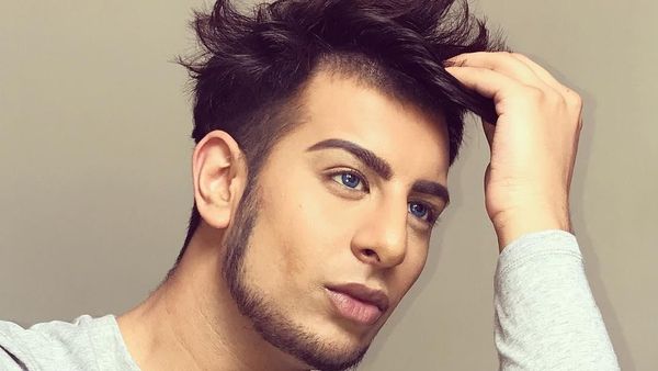 Foto: Liburannya Si Pria yang Suka Selfie 200 Kali Sehari