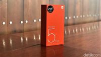 Unboxing Redmi 5 Plus Warna Biru, Menggoda Mata dan Kantong
