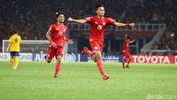 Rezaldi Hehanusa merayakan gol yang dicetak di menit ke-41.