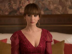 Red Sparrow: Sepak Terjang Mata-Mata Rusia Yang Menggigit Red Sparrow: Sepak Terjang Mata-Mata Rusia Yang Menggigit