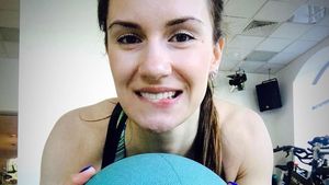 Foto: Anna Sidorova, Atlet Curling Berwajah Cantik yang Hobi Nge-gym