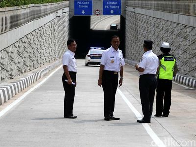Foto: Anies Resmikan Underpass Kartini