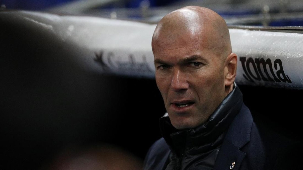 Zinedine Zidane mundur dari kursi pelatih Real Madrid (Sergio Perez/Reuters)