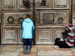 Perdebatan Panjang Ilmuwan soal Usia-Keaslian Makam Yesus Kristus Perdebatan Panjang Ilmuwan soal Usia-Keaslian Makam Yesus Kristus