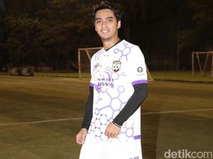 Ikut Kajian Ustad Somad, Ricky Harun Makin Nyaman Dalami Agama Islam Ikut Kajian Ustad Somad, Ricky Harun Makin Nyaman Dalami Agama Islam