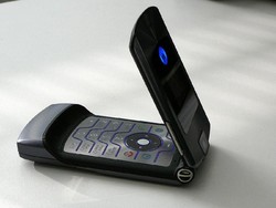 Motorola RAZR Mungkin Bangkit Kembali