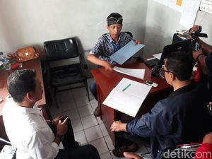 Dukung Paslon di Medsos, Satpol PP Kota Malang Dilaporkan ke Panwaslu Dukung Paslon di Medsos, Satpol PP Kota Malang Dilaporkan ke Panwaslu