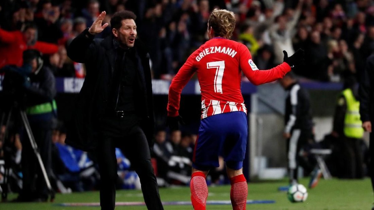 Diego Simeone ingin Antoine Griezmann bertahan di Atletico Madrid. (Foto: Juan Medina/Reuters)