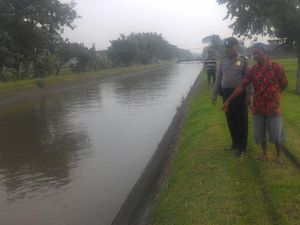 Terpeleset ke Sungai saat Bermain, Seorang Bocah Tewas Tenggelam