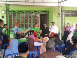 Gus Ipul Temui Perajin Tempe, Bicara Bahan Impor hingga Akses Modal