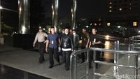 Lepas Masker, Ini Cagub Sultra yang Kena OTT saat Tiba di KPK