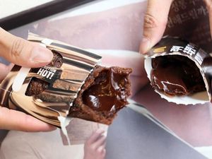 Chocolate Pie McDonalds yang Viral Mulai Hari Ini Bisa Dinikmati di Singapura Chocolate Pie McDonalds yang Viral Mulai Hari Ini Bisa Dinikmati di Singapura