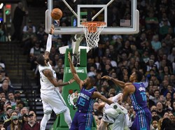 34 Poin Irving Bantu Celtics Hancurkan Hornets