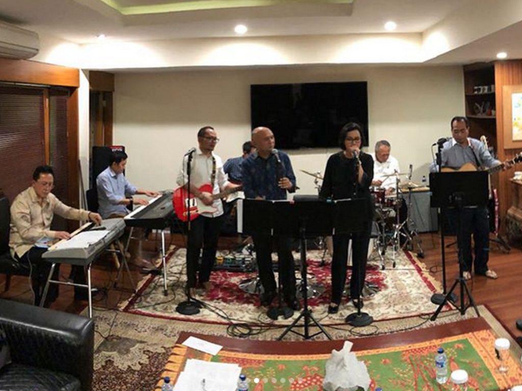 Siap Dengarkan Alunan Jazz dari Band Para Menteri Malam Ini? Siap Dengarkan Alunan Jazz dari Band Para Menteri Malam Ini?