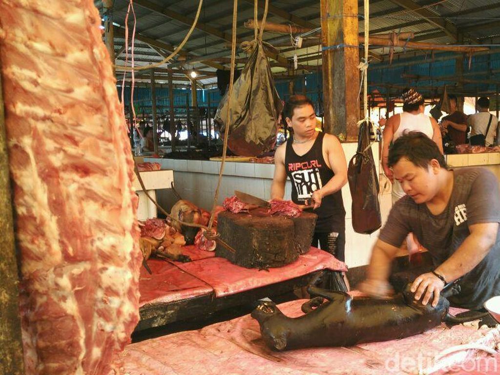 5 Daging Hewan di Pasar Tomohon, Pasar Daging Paling Ekstrem di Dunia