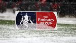 Foto: Salju di Stadion Sepakbola, di Sirkuit Balap, di Mana-mana
